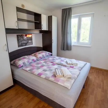 Apartments Pavic Vir Exterior photo
