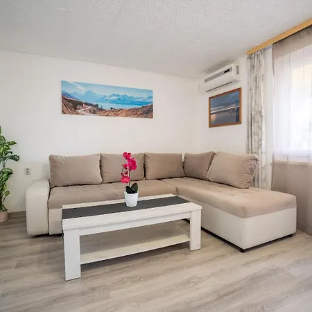 Apartments Pavic Vir Exterior photo